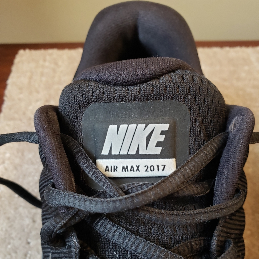 Nike Triple Black Airmax 2017 Men 10.5 - Picture 4 of 8